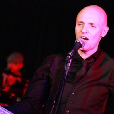 Live bands for hire in The Midlands - The Downloads