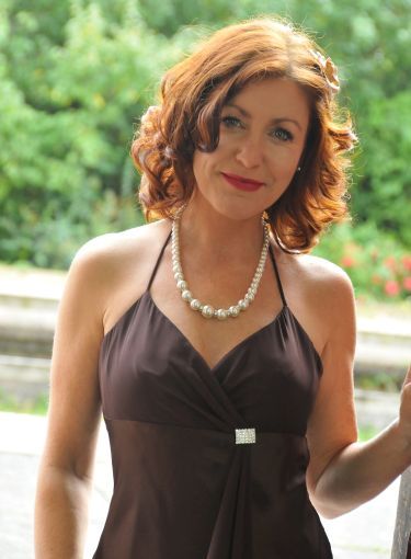 Lisa Fraser, Glasgow wedding singer